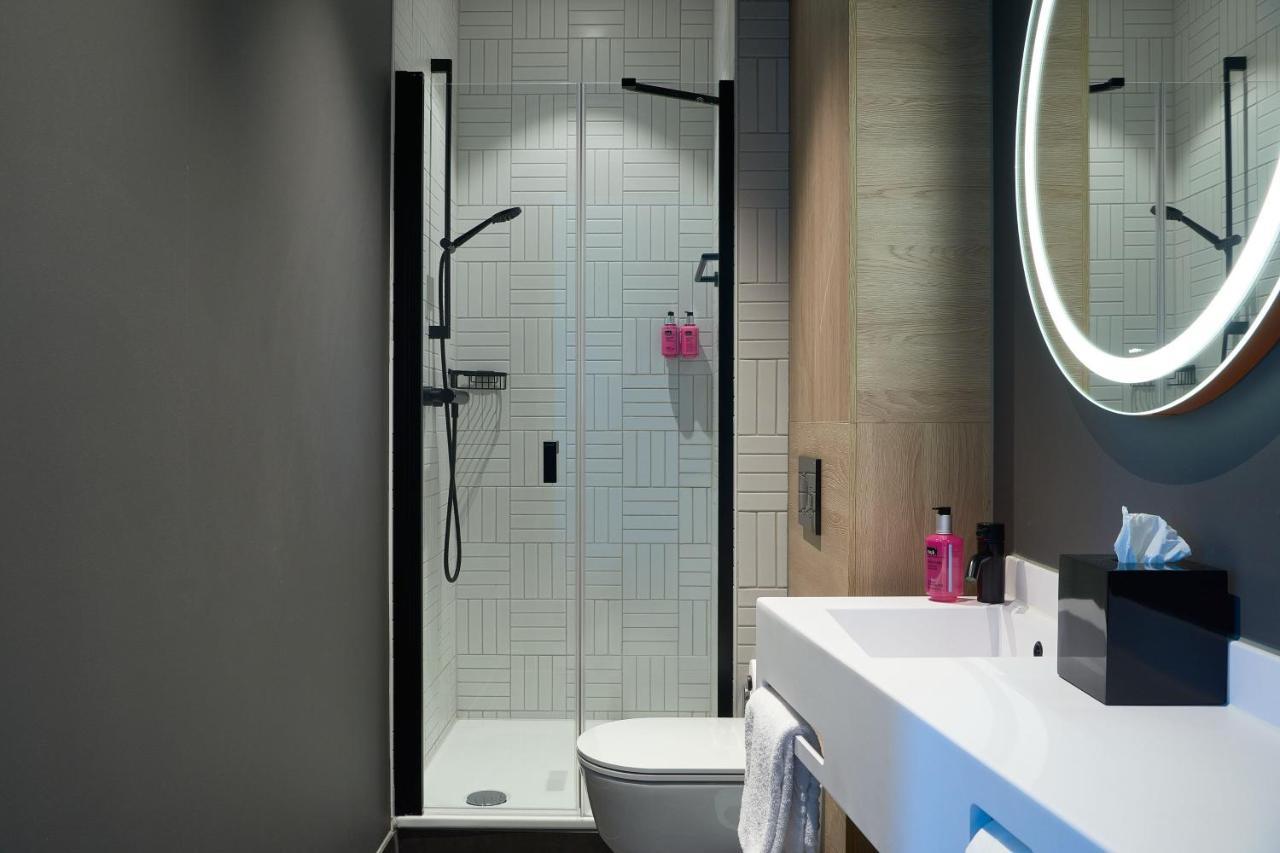 Готель Moxy Amsterdam Schiphol Airport Гофддорп Екстер'єр фото