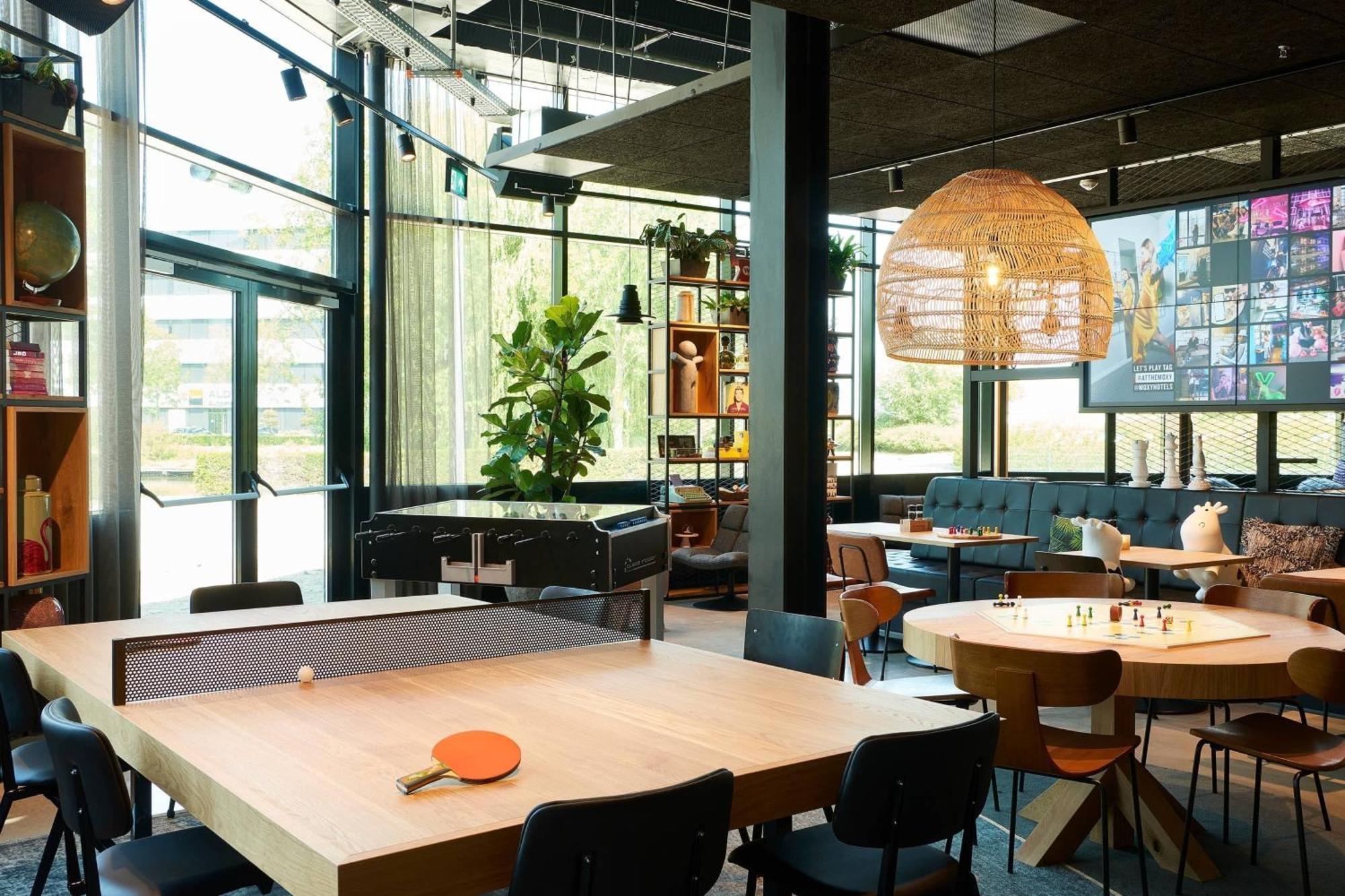 Готель Moxy Amsterdam Schiphol Airport Гофддорп Екстер'єр фото